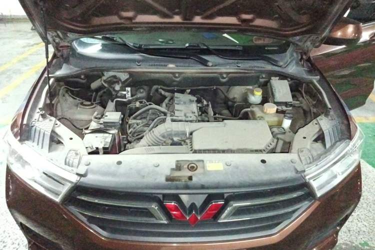 Used Wuling Hongguang 2019 1.5L S Standard Version China VI LAR Engine Bay