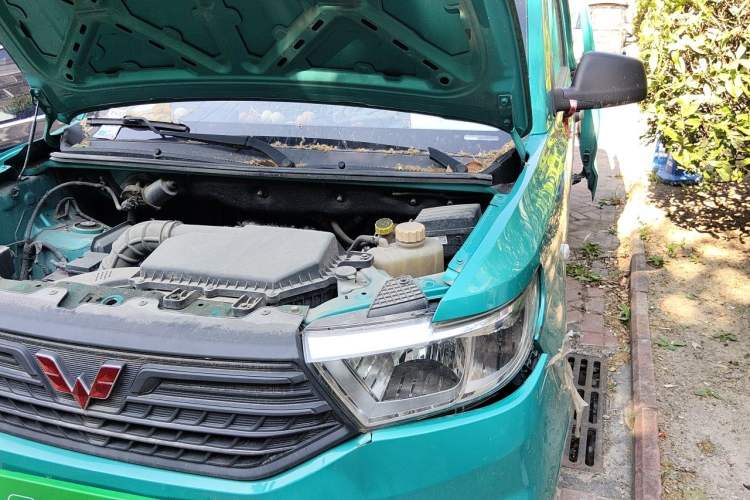 Used Wuling Hongguang 2019 1.5L S Basic Window-Sealed Vehicle China VI LAR Engine Bay Left