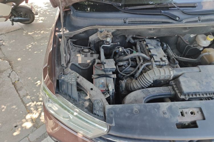 Used Wuling Hongguang 2019 1.5L S Standard Version China VI LAR Engine Bay Right