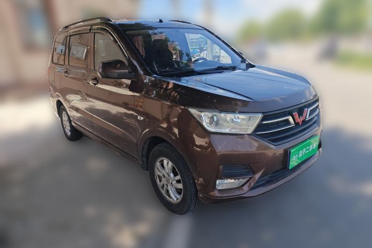 Used Wuling Hongguang 2019 1.5L S Standard Version China VI LAR Front Right 45 Deg