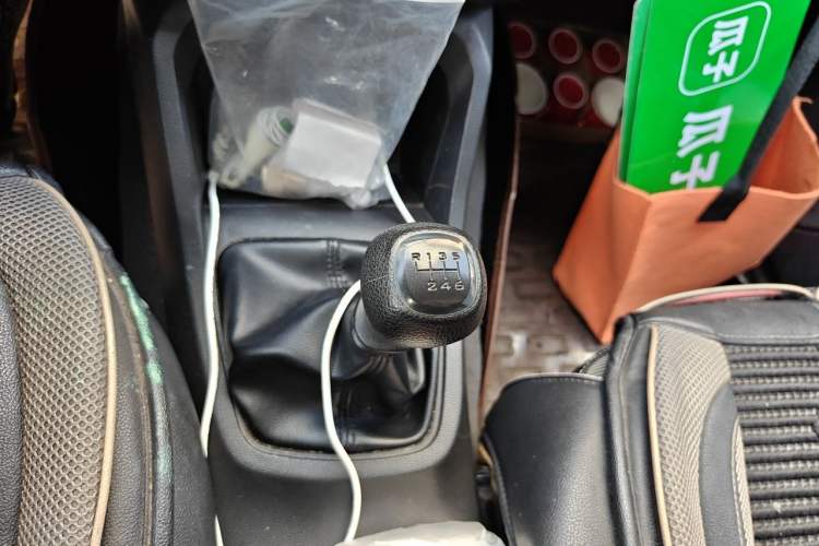 Used Wuling Hongguang 2019 1.5L S Basic Version China VI Standard LAR Gear Lever
