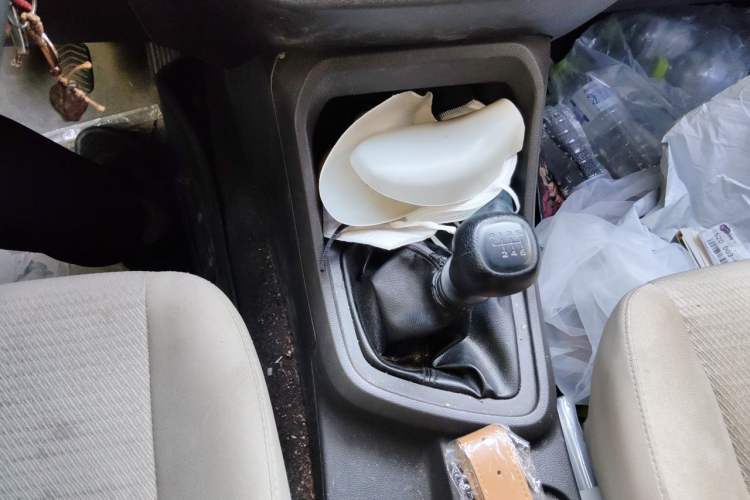 Used Wuling Hongguang 2019 1.5L S Basic Window-Sealed Vehicle China VI LAR Gear Lever