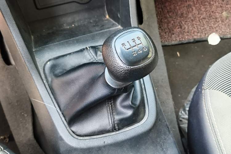 Used Wuling Hongguang 2019 1.5L S Basic Version China VI Standard LAR Gear Lever
