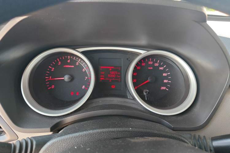 Used Wuling Hongguang 2019 1.5L S Standard Version China VI LAR Instrument Cluster