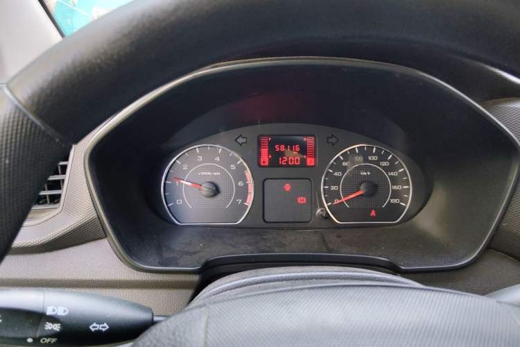 Used Wuling Hongguang 2019 1.5L S Basic Window-Sealed Vehicle China VI LAR Instrument Cluster