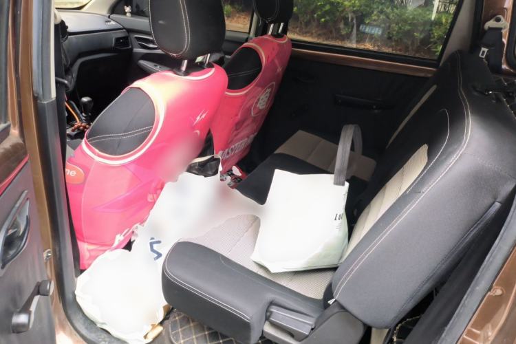 Used Wuling Hongguang 2019 1.5L S Basic Version China VI Standard LAR Left Rear Seat