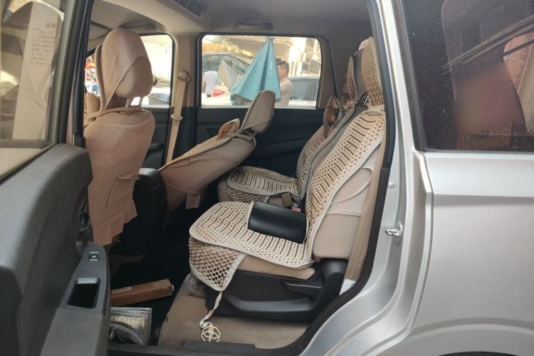 Used Wuling Hongguang 2019 1.5L S Standard Version China VI LAR Left Rear Seat
