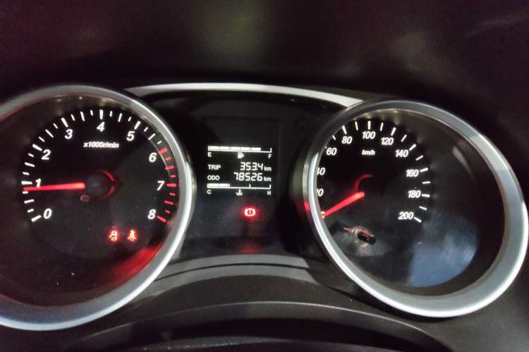 Used Wuling Hongguang 2019 1.5L S Comfort Edition China VI LAR Odometer Close Up