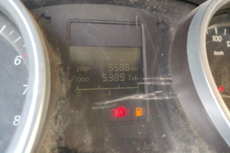 Used Wuling Hongguang 2019 1.5L S Comfort Edition China VI LAR Odometer Close Up