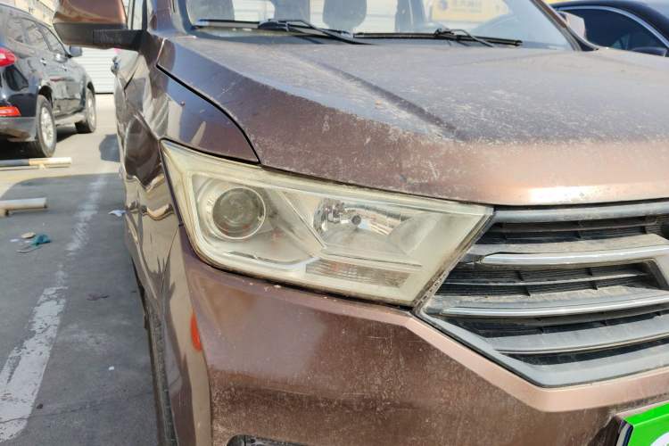 Used Wuling Hongguang 2019 1.5L S Comfort Edition China VI LAR Right Front Headlight