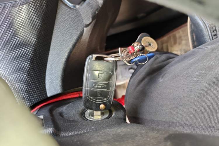 Used Wuling Hongguang 2019 1.5L S Basic Version China VI Standard LAR Vehicle Key