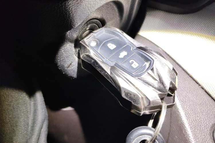 Used Wuling Hongguang 2019 1.5L S Comfort Edition China VI LAR Vehicle Key