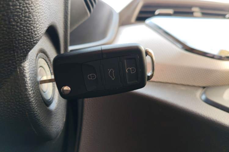 Used Wuling Hongguang 2019 1.5L S Comfort Edition China VI LAR Vehicle Key