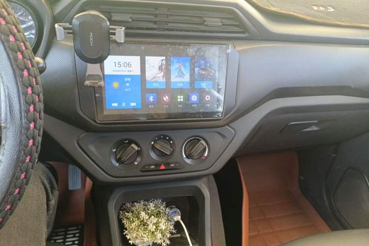 Used Wuling Hongguang 2019 1.5L S Basic Version China VI Standard LAR Audio And AC Panel