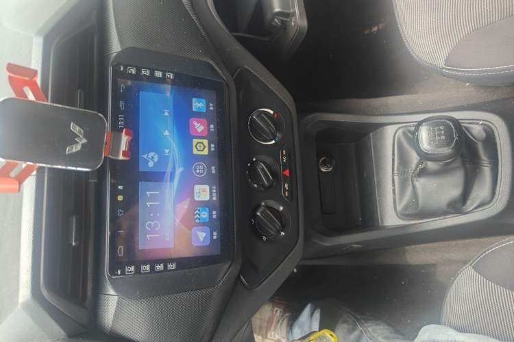 Used Wuling Hongguang 2019 1.5L S Basic Version China VI Standard LAR Audio And AC Panel
