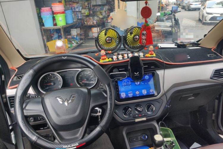Used Wuling Hongguang 2019 1.5L S Comfort Edition China VI LAR Center Console