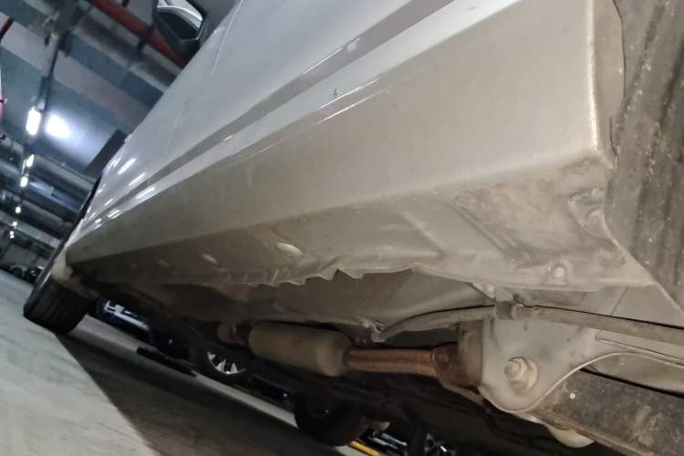 Used Wuling Hongguang 2019 1.5L S Comfort Edition China VI LAR Chassis Rear Left