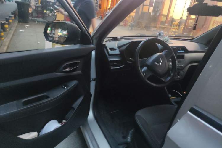 Used Wuling Hongguang 2019 1.5L S Base Version L2B Driver Seat