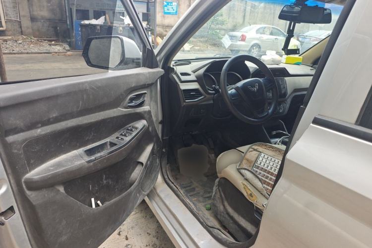 Used Wuling Hongguang 2019 1.5L S Comfort Edition China VI LAR Driver Seat