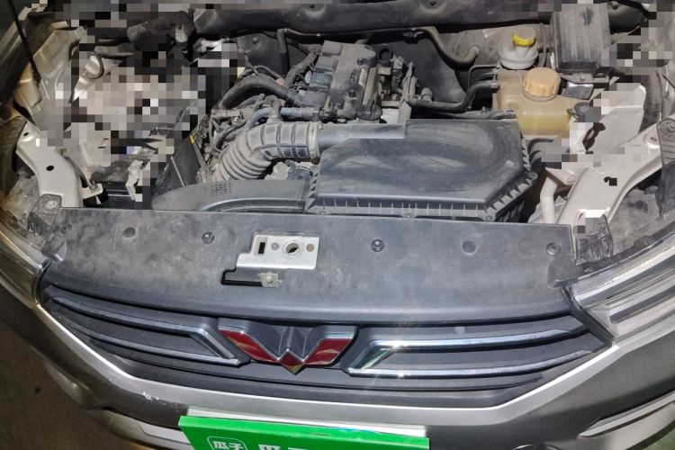 Used Wuling Hongguang 2019 1.5L S Comfort Edition China VI LAR Engine Bay