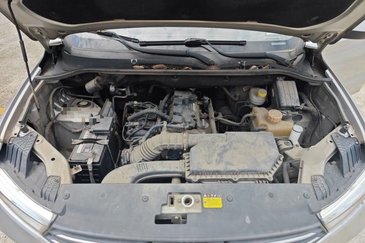 Used Wuling Hongguang 2019 1.5L S Comfort Edition China VI LAR Engine Bay