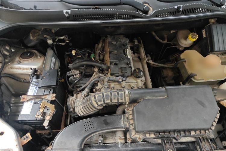 Used Wuling Hongguang 2019 1.5L S Comfort Edition China VI LAR Engine Bay