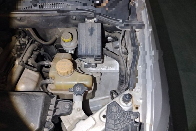 Used Wuling Hongguang 2019 1.5L S Comfort Edition China VI LAR Engine Bay Left