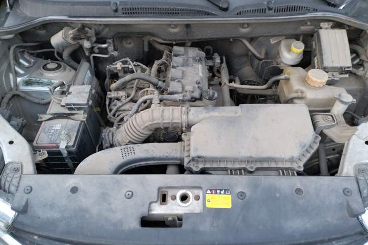 Used Wuling Hongguang 2019 1.5L S Basic Version China VI Standard LAR Engine Bay