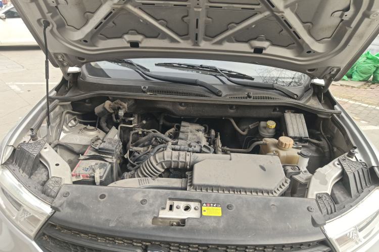 Used Wuling Hongguang 2019 1.5L S Basic Version China VI Standard LAR Engine Bay