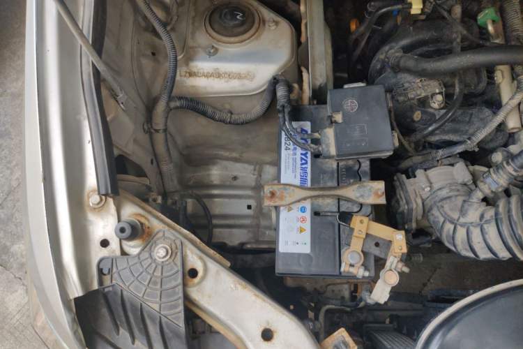 Used Wuling Hongguang 2019 1.5L S Comfort Edition China VI LAR Engine Bay Right