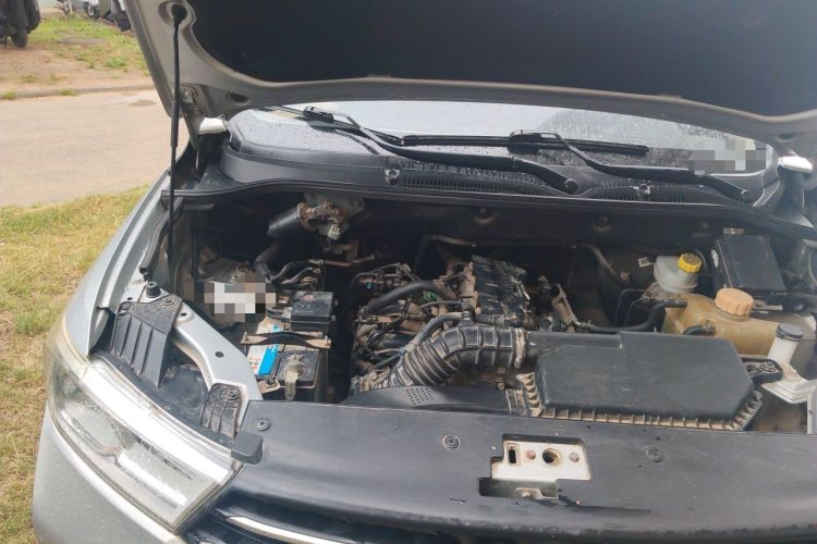 Used Wuling Hongguang 2019 1.5L S Comfort Edition China VI LAR Engine Bay Right