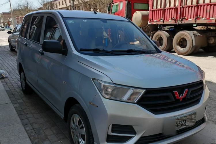 Used Wuling Hongguang 2019 1.5L S Basic Version China VI Standard LAR Exterior 4