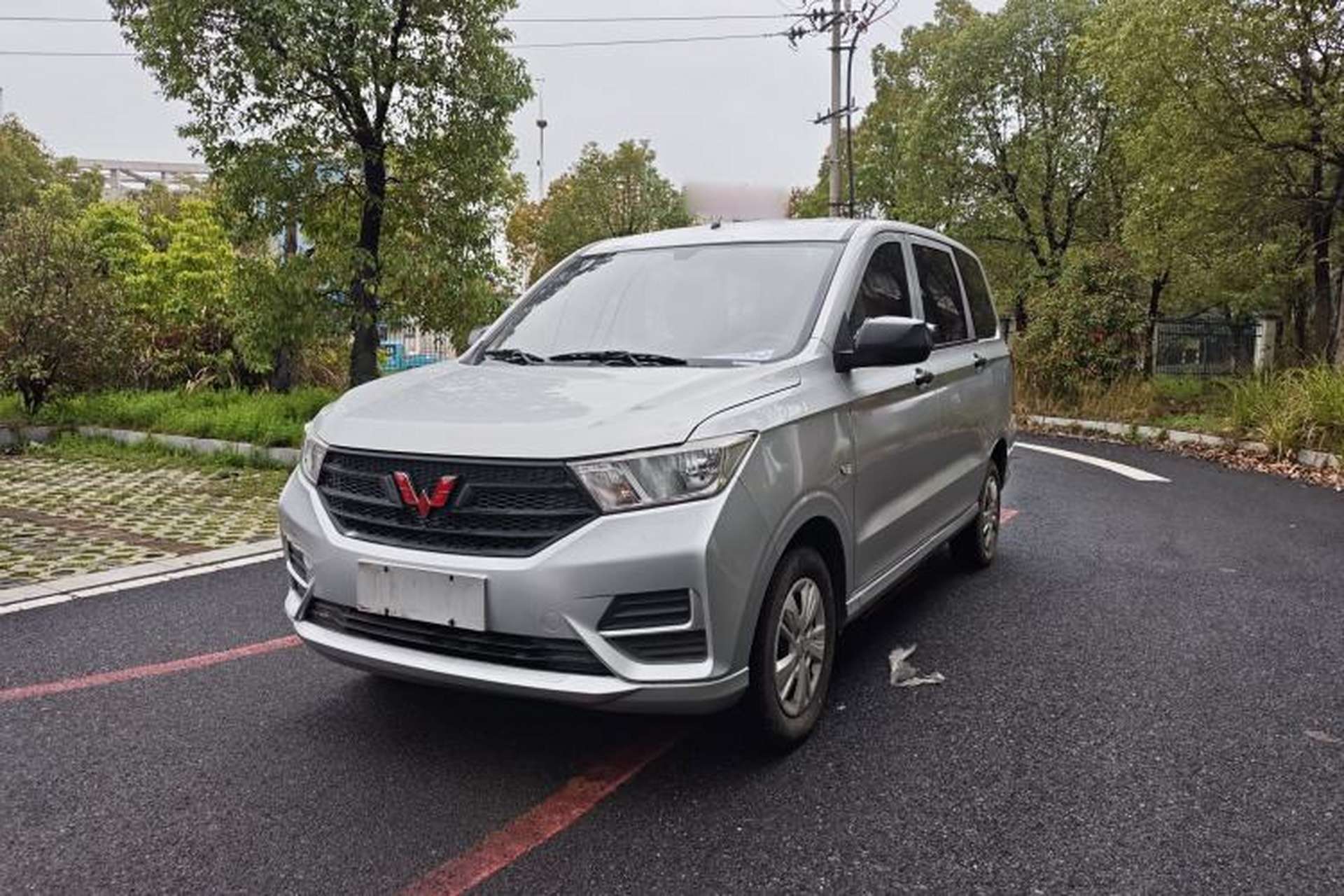 Used Wuling Hongguang 2019 1.5L S Basic Version China VI Standard LAR Front Left 45 Deg