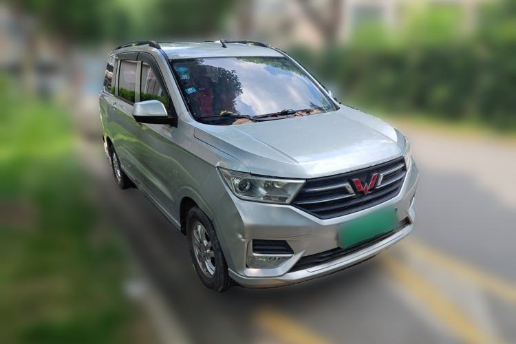 Used Wuling Hongguang 2019 1.5L S Base Version L2B Front Right 45 Deg