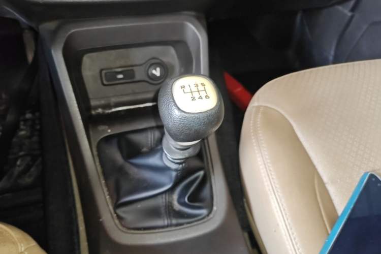 Used Wuling Hongguang 2019 1.5L S Comfort Edition China VI LAR Gear Lever