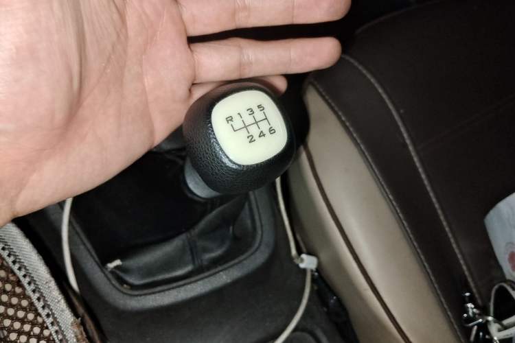 Used Wuling Hongguang 2019 1.5L S Comfort Edition China VI LAR Gear Lever