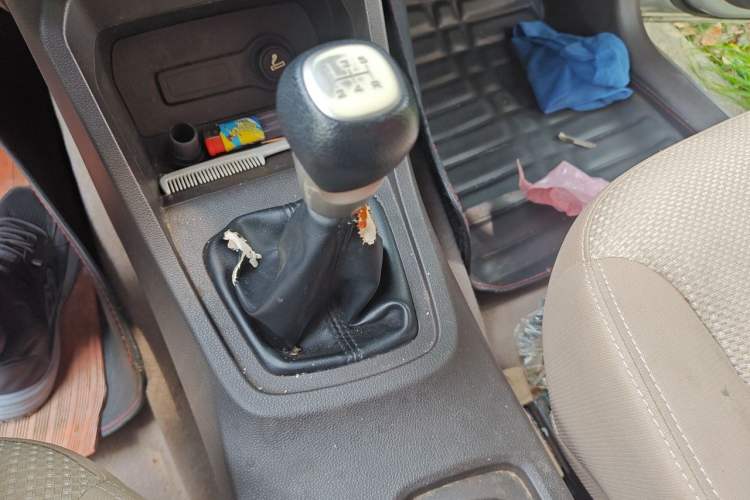 Used Wuling Hongguang 2019 1.5L S Base Version L2B Gear Lever