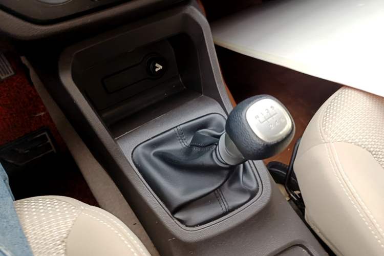 Used Wuling Hongguang 2019 1.5L S Standard Version China VI LAR Gear Lever