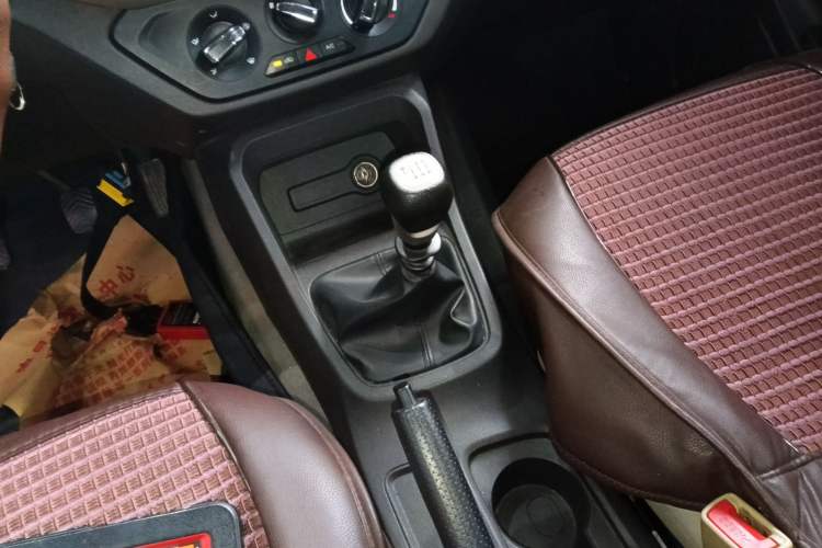 Used Wuling Hongguang 2019 1.5L S Standard Version China VI LAR Gear Lever