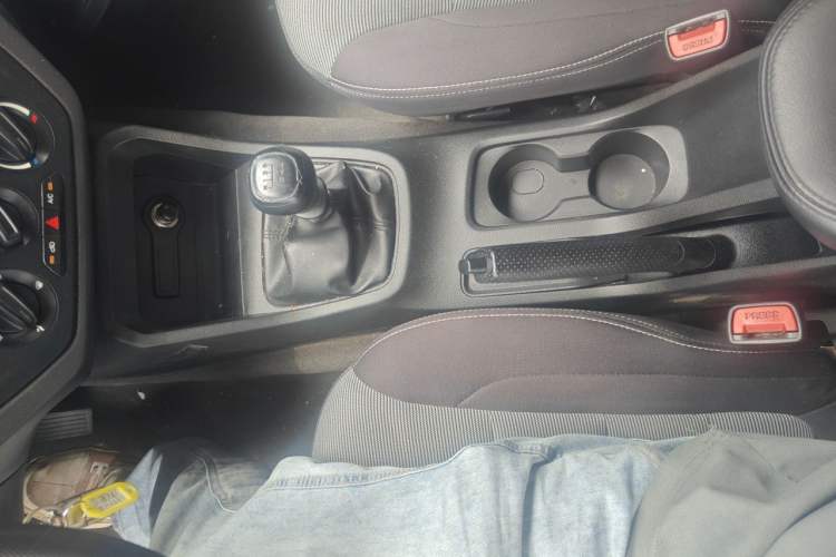 Used Wuling Hongguang 2019 1.5L S Basic Version China VI Standard LAR Gear Lever