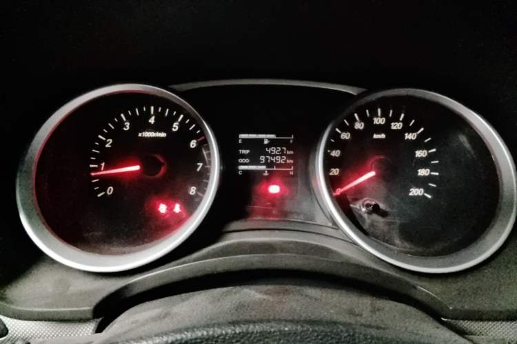 Used Wuling Hongguang 2019 1.5L S Comfort Edition China VI LAR Instrument Cluster