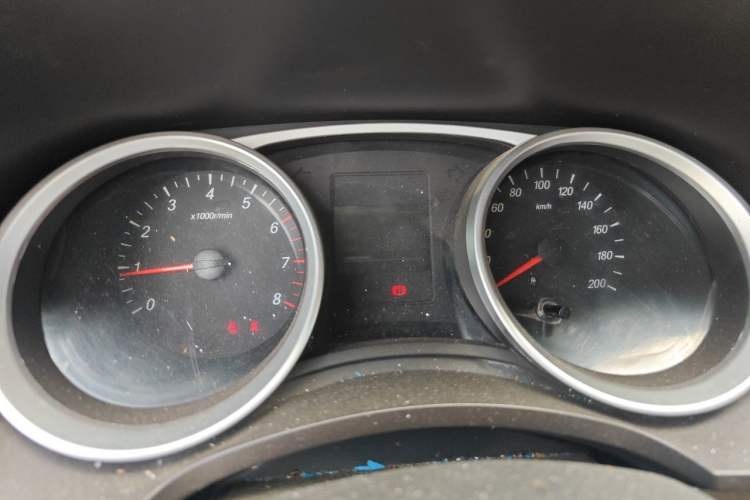 Used Wuling Hongguang 2019 1.5L S Comfort Edition China VI LAR Instrument Cluster