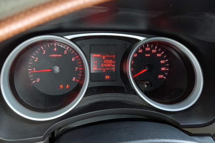 Used Wuling Hongguang 2019 1.5L S Standard Version China VI LAR Instrument Cluster