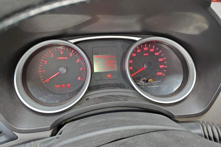 Used Wuling Hongguang 2019 1.5L S Standard Version China VI LAR Instrument Cluster