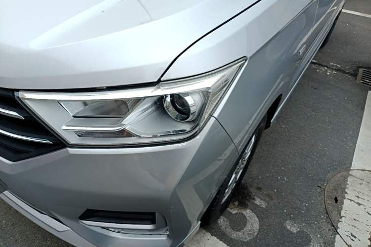Used Wuling Hongguang 2019 1.5L S Standard Version China VI LAR Left Front Headlight