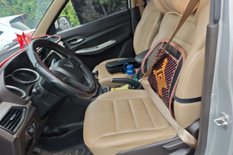 Used Wuling Hongguang 2019 1.5L S Comfort Edition China VI LAR Left Front Seat