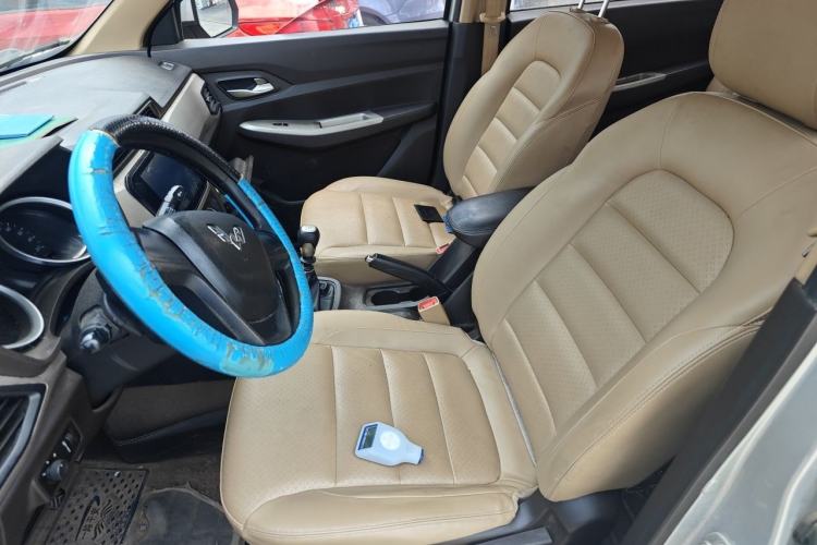 Used Wuling Hongguang 2019 1.5L S Comfort Edition China VI LAR Left Front Seat
