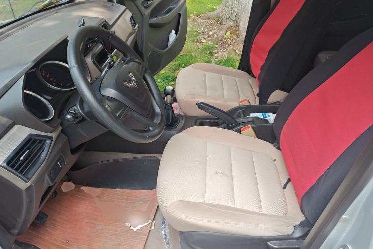 Used Wuling Hongguang 2019 1.5L S Base Version L2B Left Front Seat