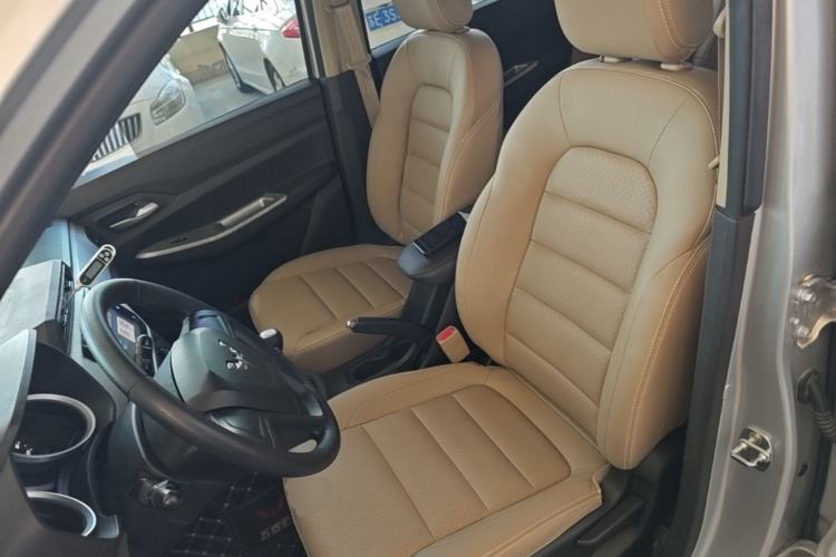 Used Wuling Hongguang 2019 1.5L S Comfort Edition China VI LAR Left Front Seat