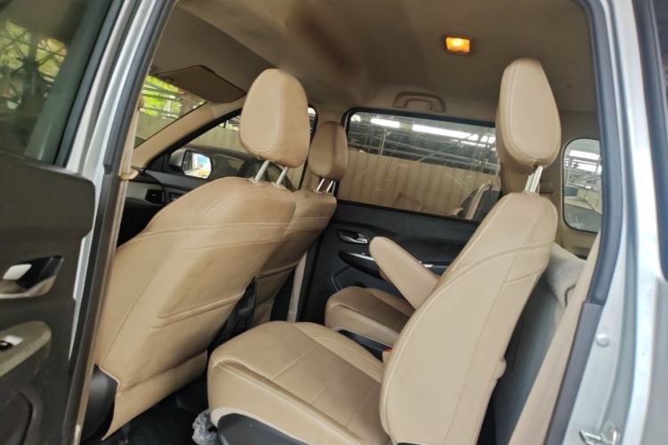Used Wuling Hongguang 2019 1.5L S Comfort Edition China VI LAR Left Rear Seat